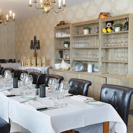 Pierre, The Originals Relais 4* Rosieres-Pres-Troyes
